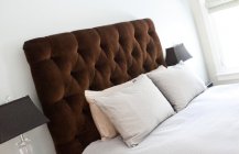 Современный дизайн спальной комнаты в минималистичном стиле